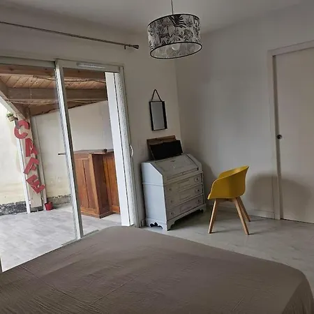 Jolie Maison Neuve Charentaise *