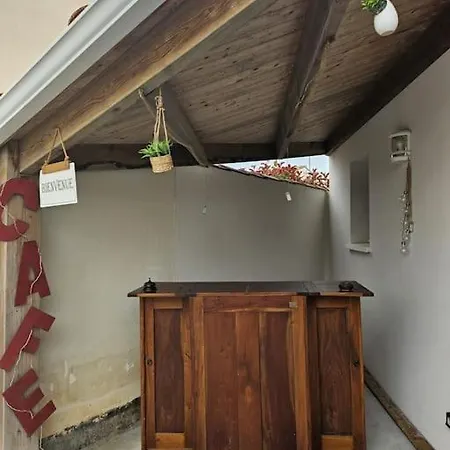 Jolie Maison Neuve Charentaise Amiens