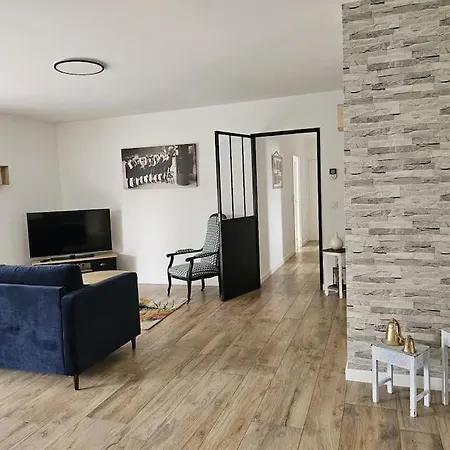Jolie Maison Neuve Charentaise Amiens